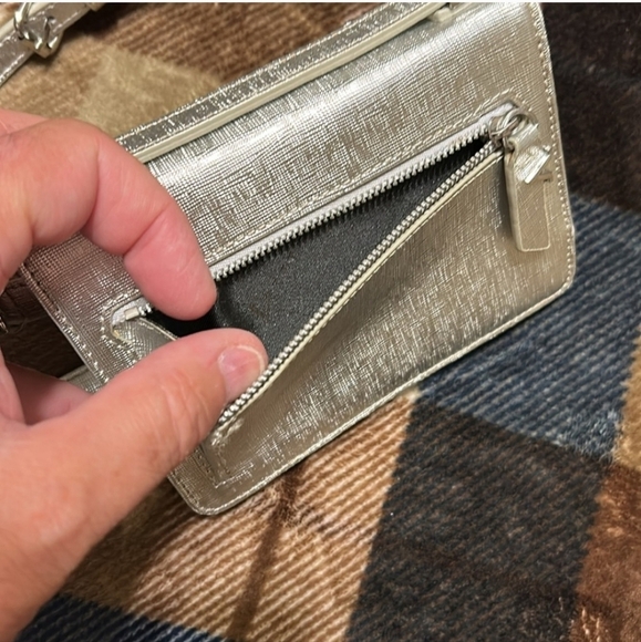 Vince Camuto Shimmering Silver Crossbody Wallet - Picture 9 of 16